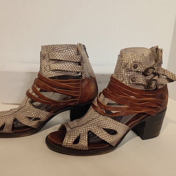 FREEBIRD by Steven Sz 9 "Nest" Strappy Sandal Ankle Boots Reptile/Suede Leather - Picture 8 of 15